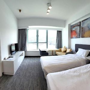 3 Beds Family Seaview Suite