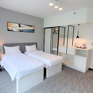 Superior Hillview Room 2